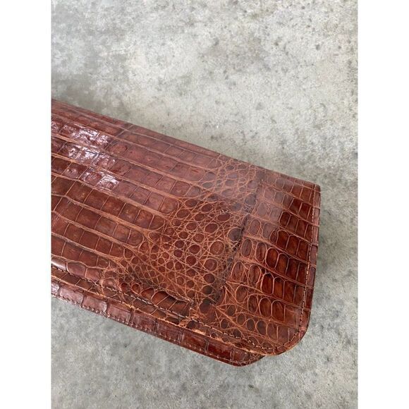 Vintage Brown Crocodile Print Clutch Bag - 11.5” x 5” - Picture 4 of 12